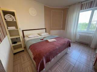 Апартаменты Рантье на улице Карасунская 184 Краснодар стандарт с 2-х спальной кроватью-3