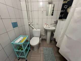 Апартаменты Рантье на улице Карасунская 184 Краснодар стандарт с 2-х спальной кроватью-6